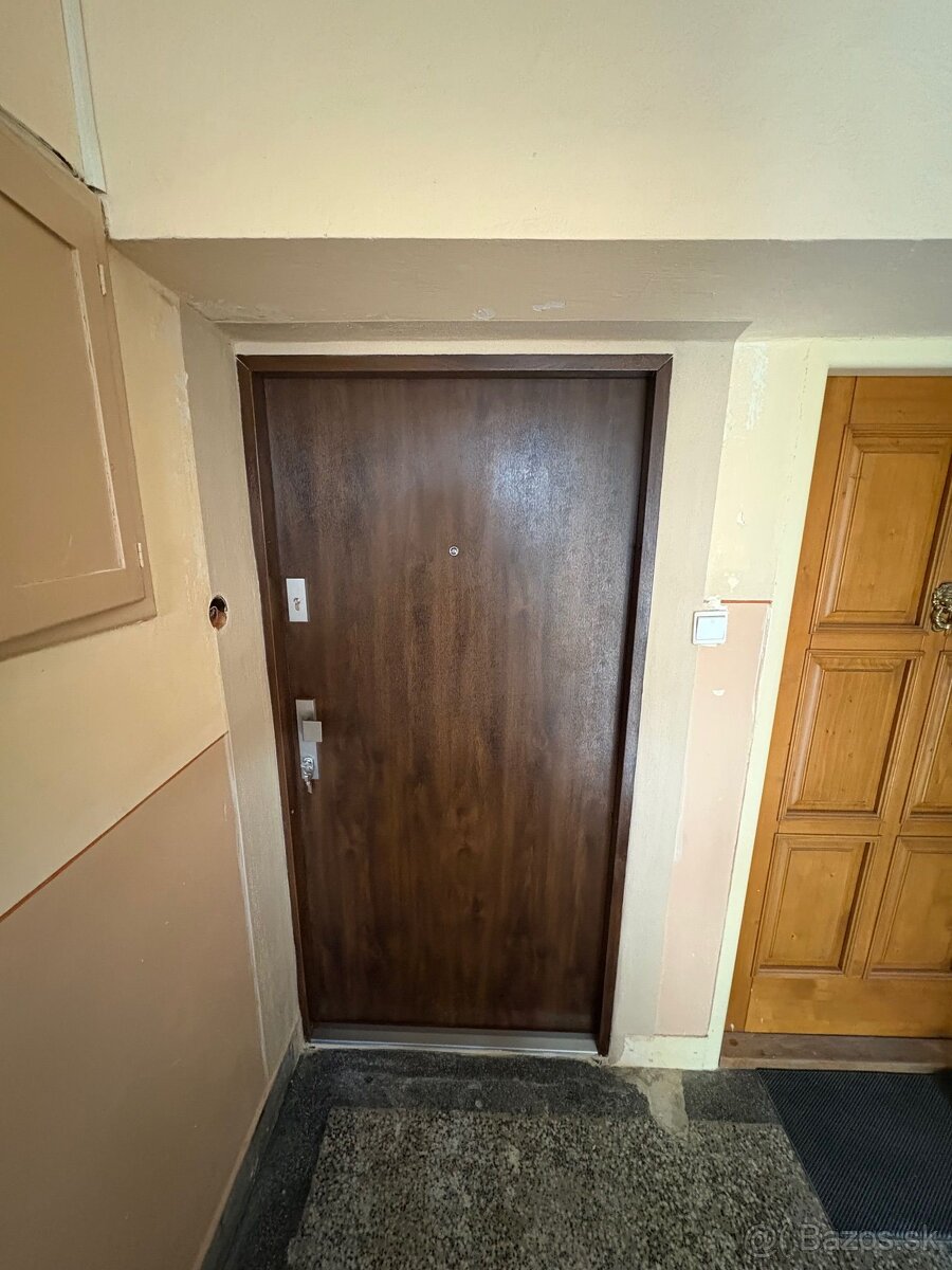 Bezpečnostné akustické dvere do bytov - 5