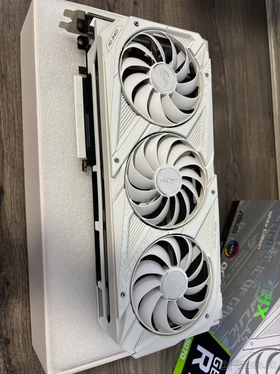 ASUS ROG STRIX GeForce RTX 3070 WHITE OC – TOP STAV - 5