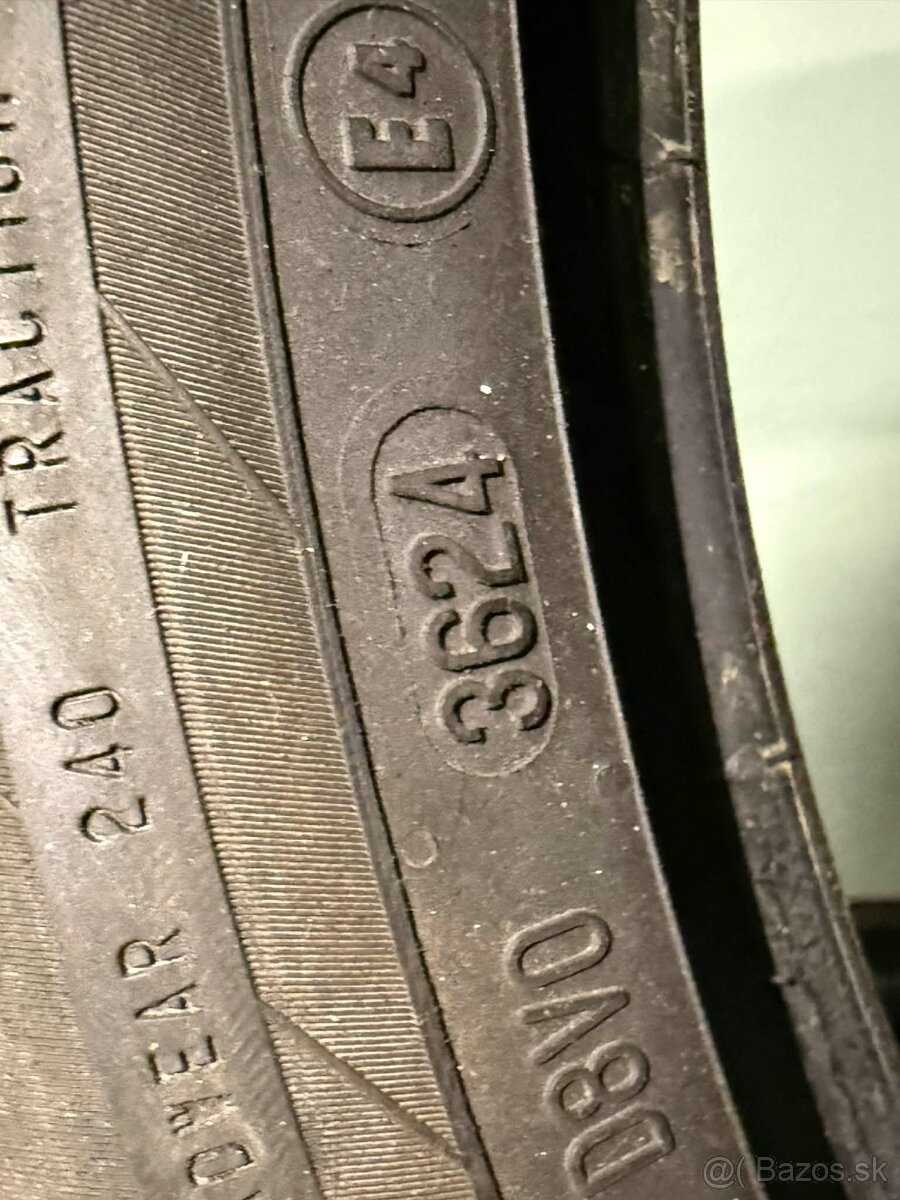 255/40 ZR 20 - 5