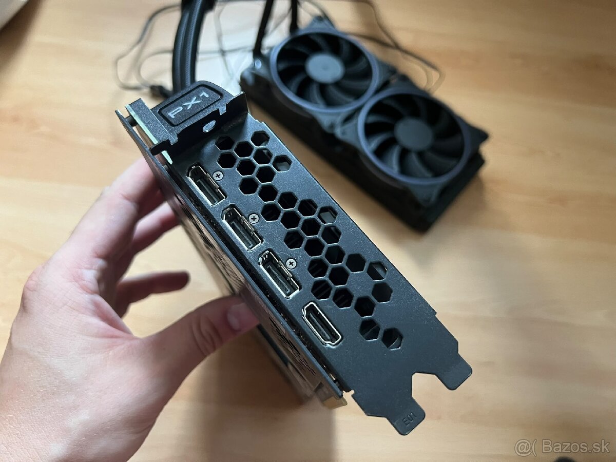 EVGA RTX 3080 FTW3 Ultra Hybrid - 5
