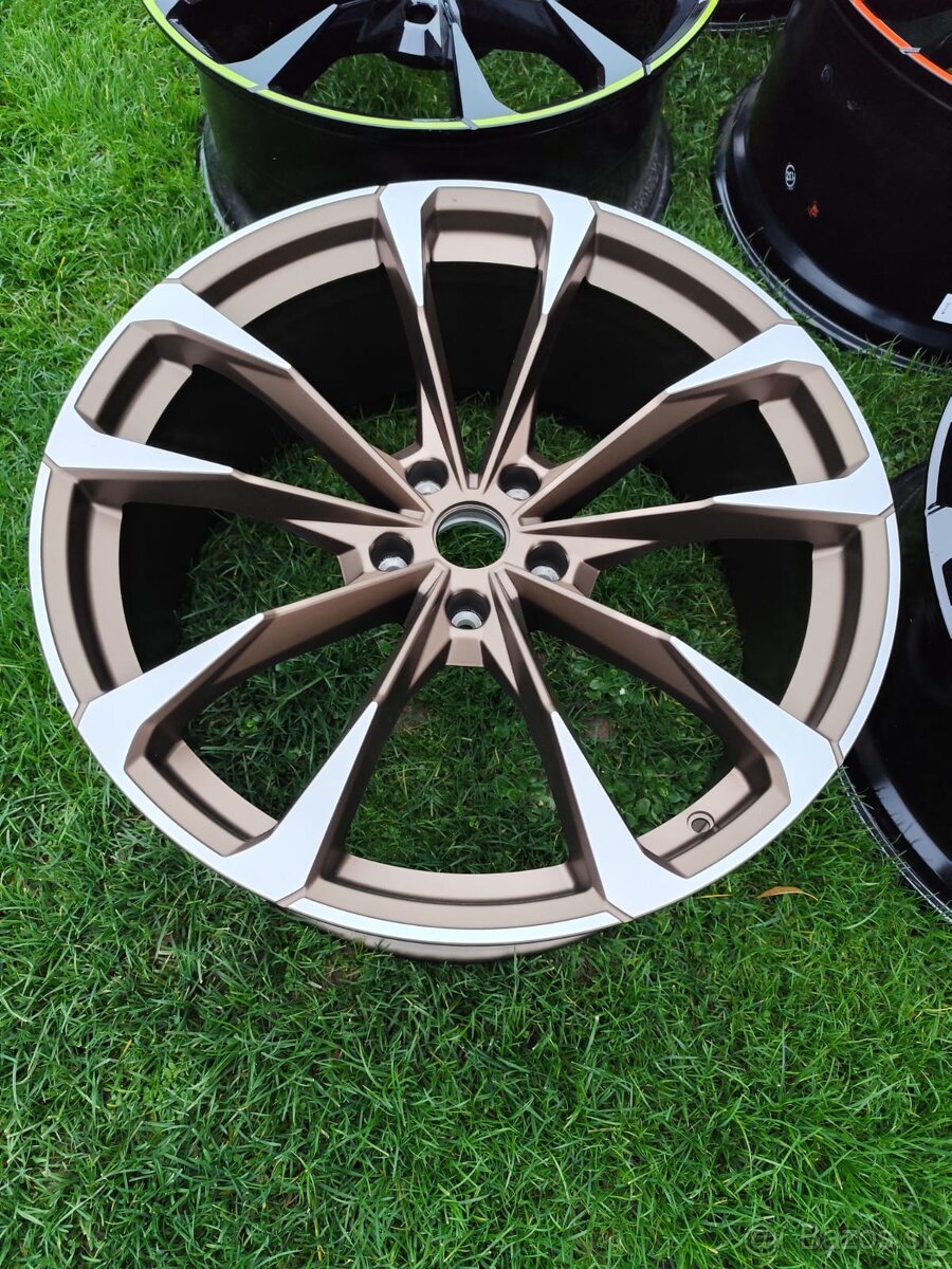 LAMBORGHINI URUS 23" DISKY - 5