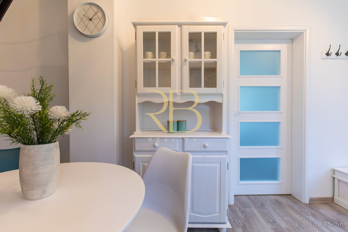 NA PREDAJ _Dizajnová chata_komplet_rekonšt._ Rakaca - 5