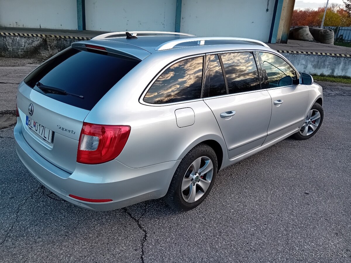 Škoda Superb 2011 2.0tdi DSG Elegance - 5