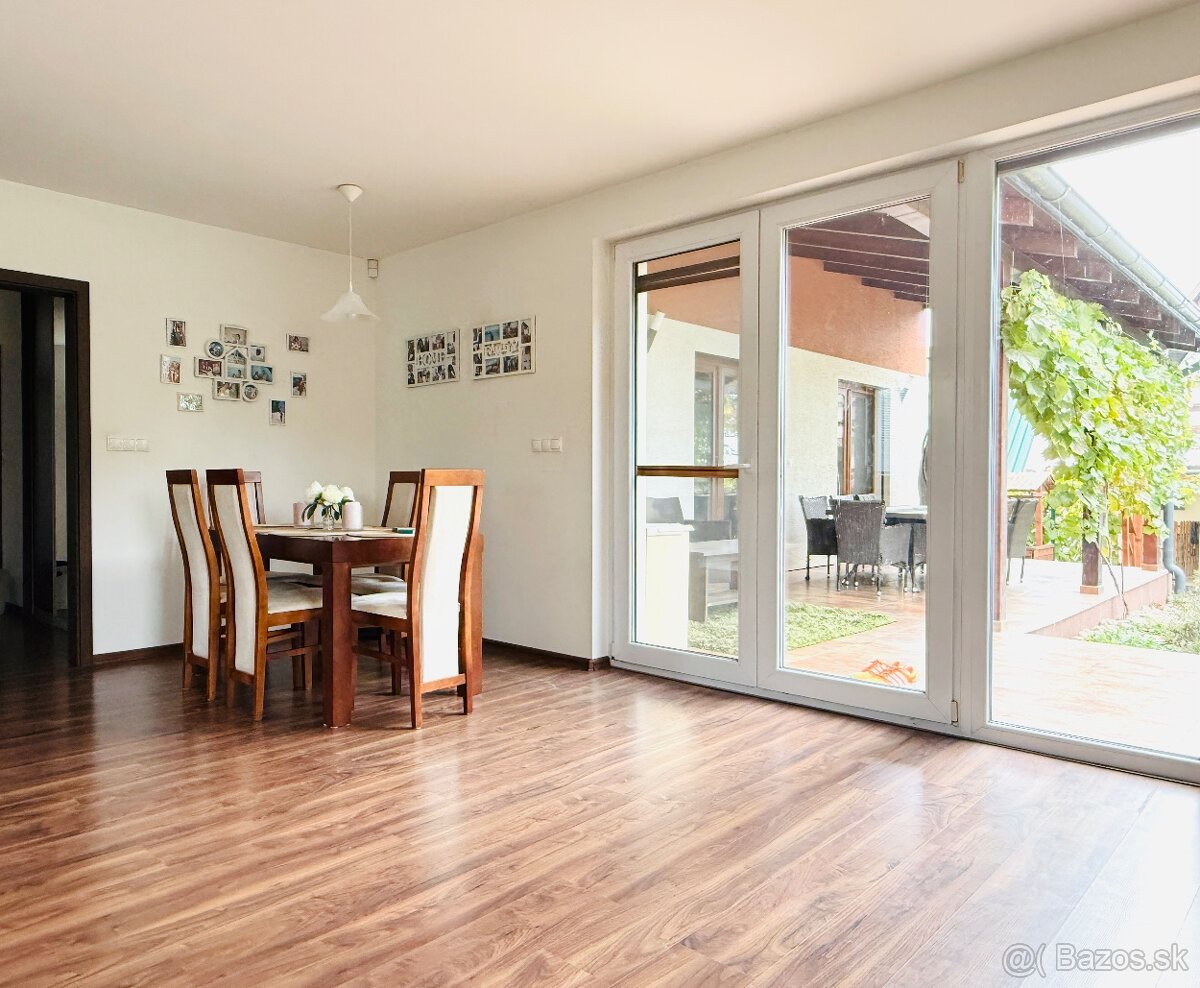 Novostavba RD s viničným domčekom a klembovou pivnicou - 5