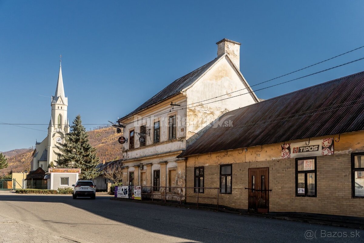PREDAJ: Historický hostinec pod Muránskym Hradom, 1102 m2, M - 5