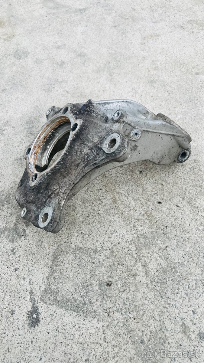 Predám pravú prednú otoč na Mercedes - 5