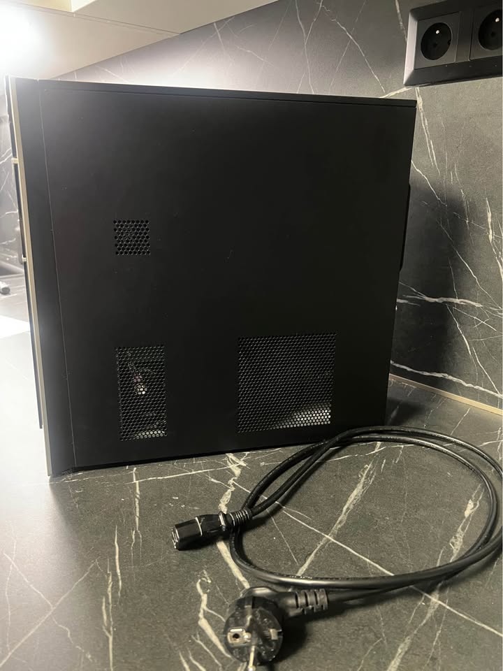 Stolný PC HP Pavilion 500 - 5