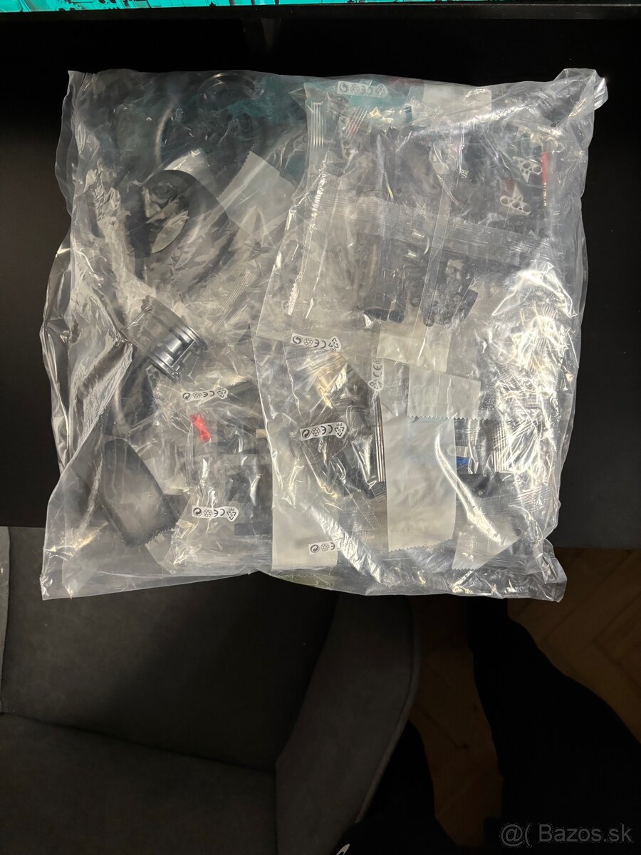 LEGO Technic Mercedes-AMG F1 W14 E Performance (42171) - 5