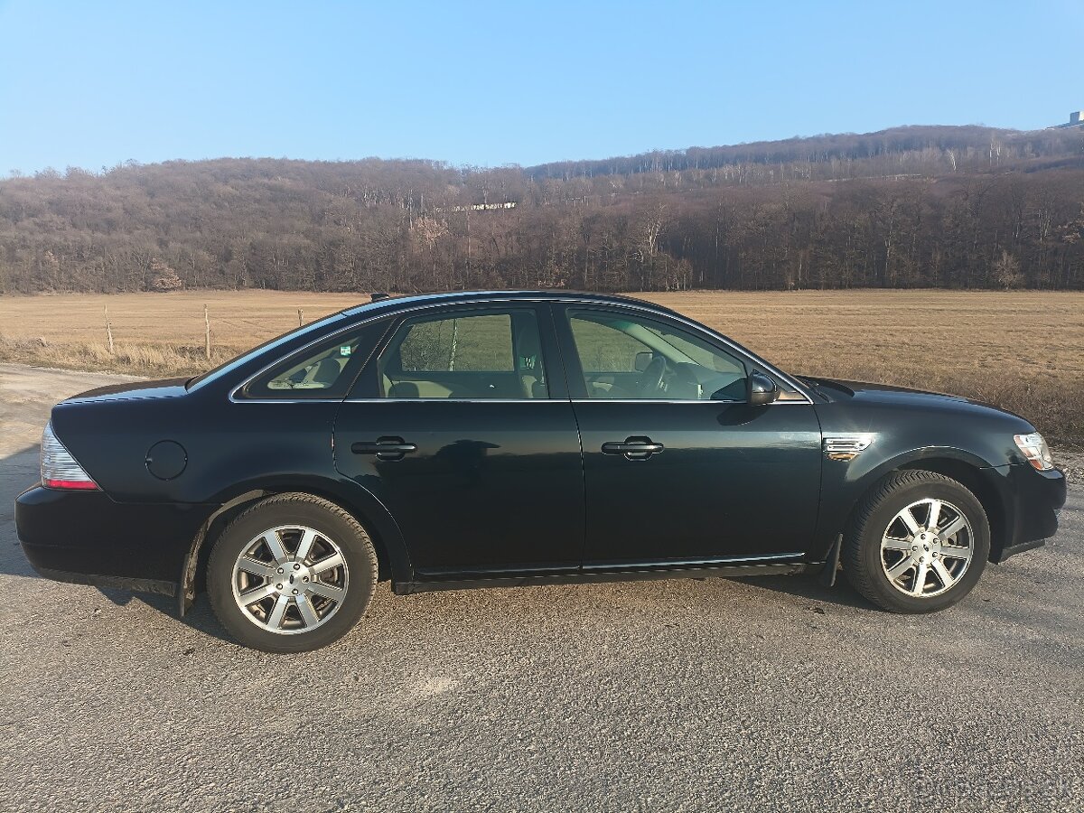 Ford Taurus SEL 3.5 V6 (2008) - 5