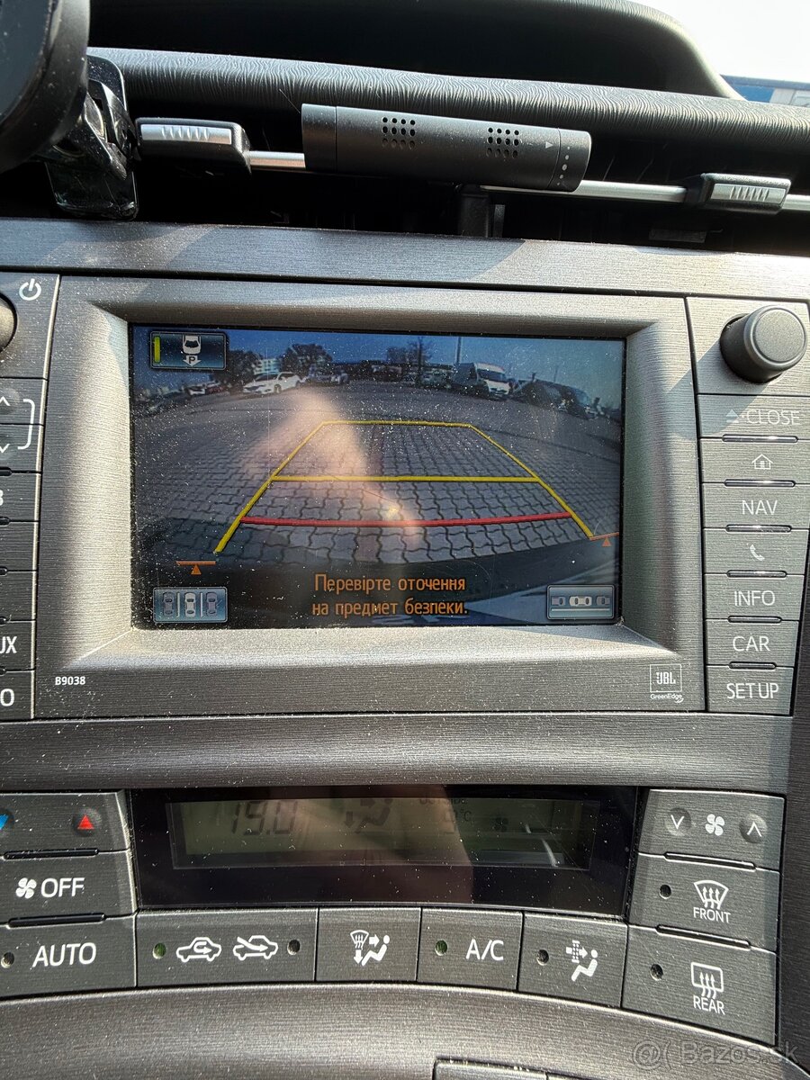 Toyota prius +LPG - 5