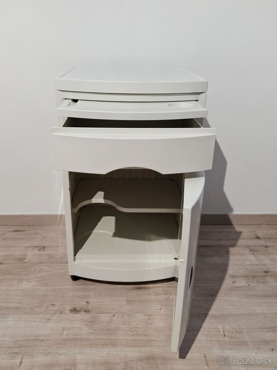 Nemocnicny stolik - 5