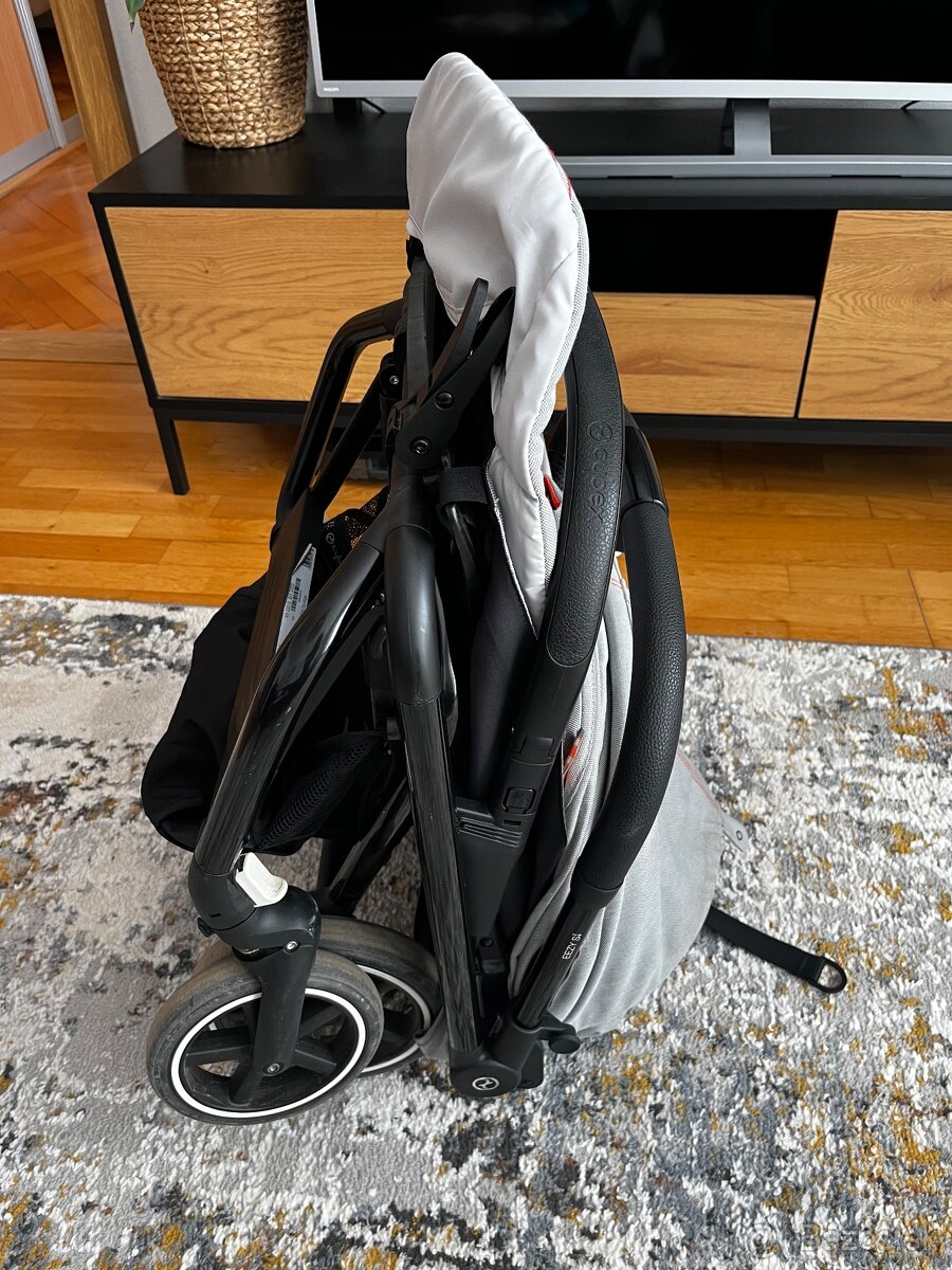 Cybex eezy S2+ - 5