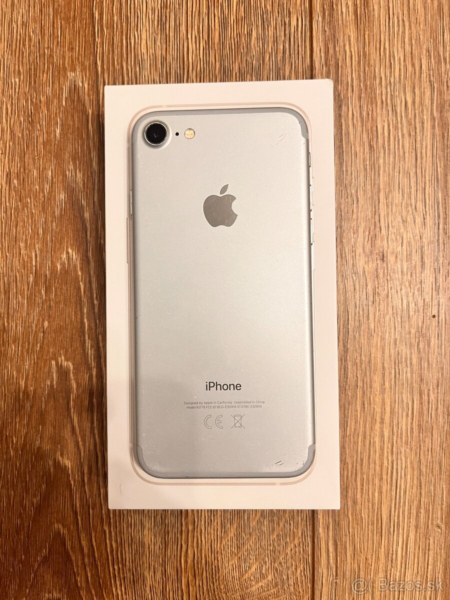 iPhone 7 32GB Silver - 5