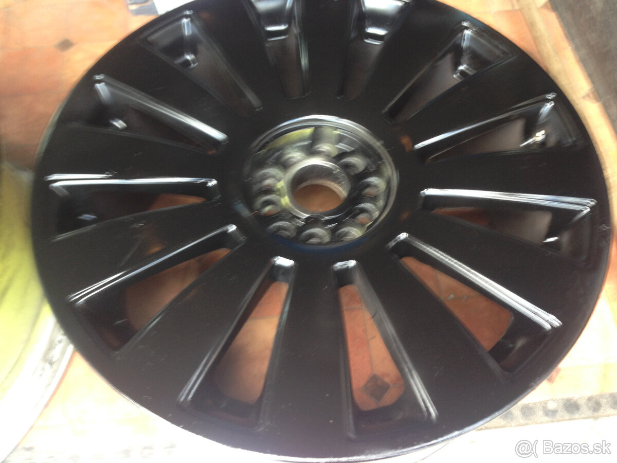 ŠKODA OCTÁVIA 3.- 4. ROZMĚR 8 x 19" - 5