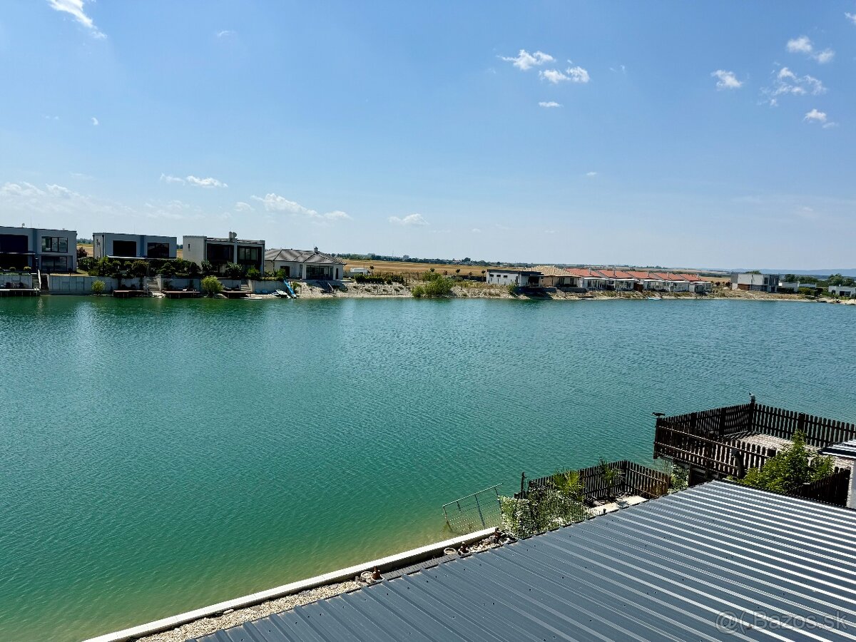 PREDAJ - RD pri súkromnom jazere - Boldog - 5