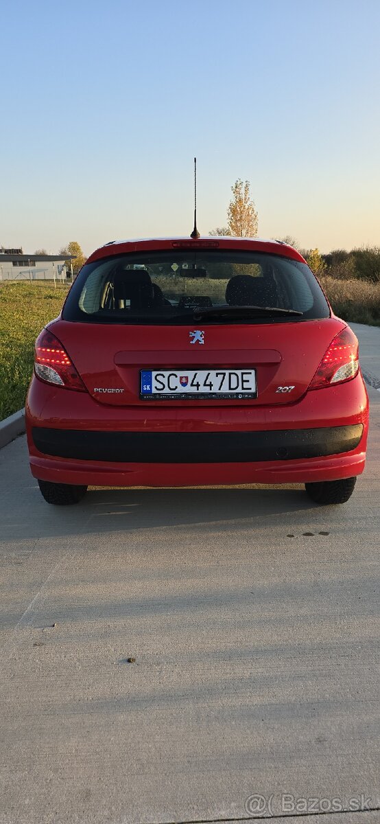 Peugeot 207 1.4 - 5