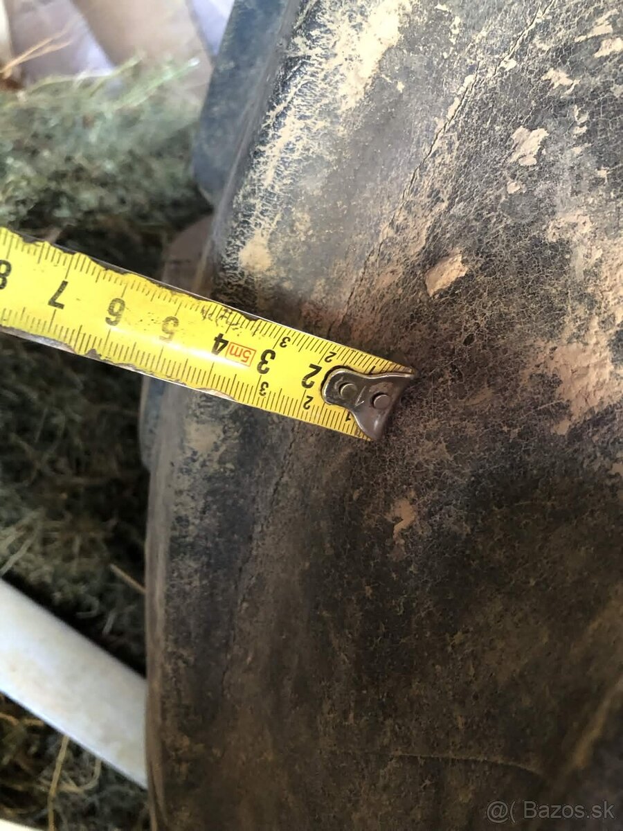 Predám traktorové pneumatiky 16,9/14-30 - 5