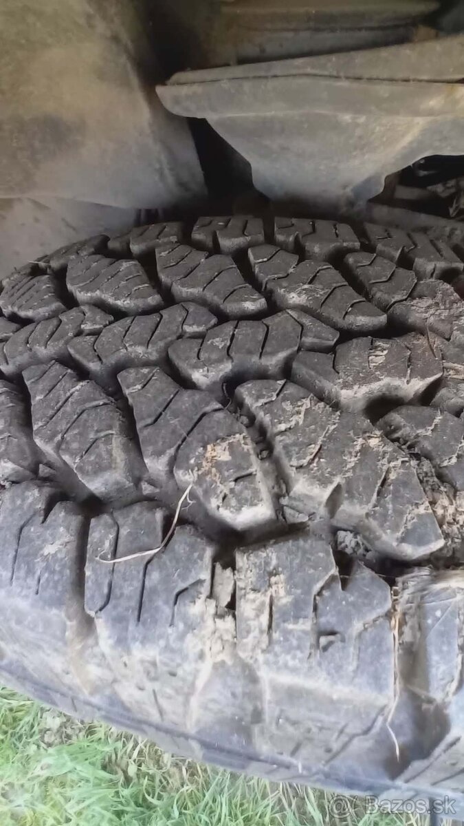 5x114,3 r15 OFFROAD 195/80R15 - 5