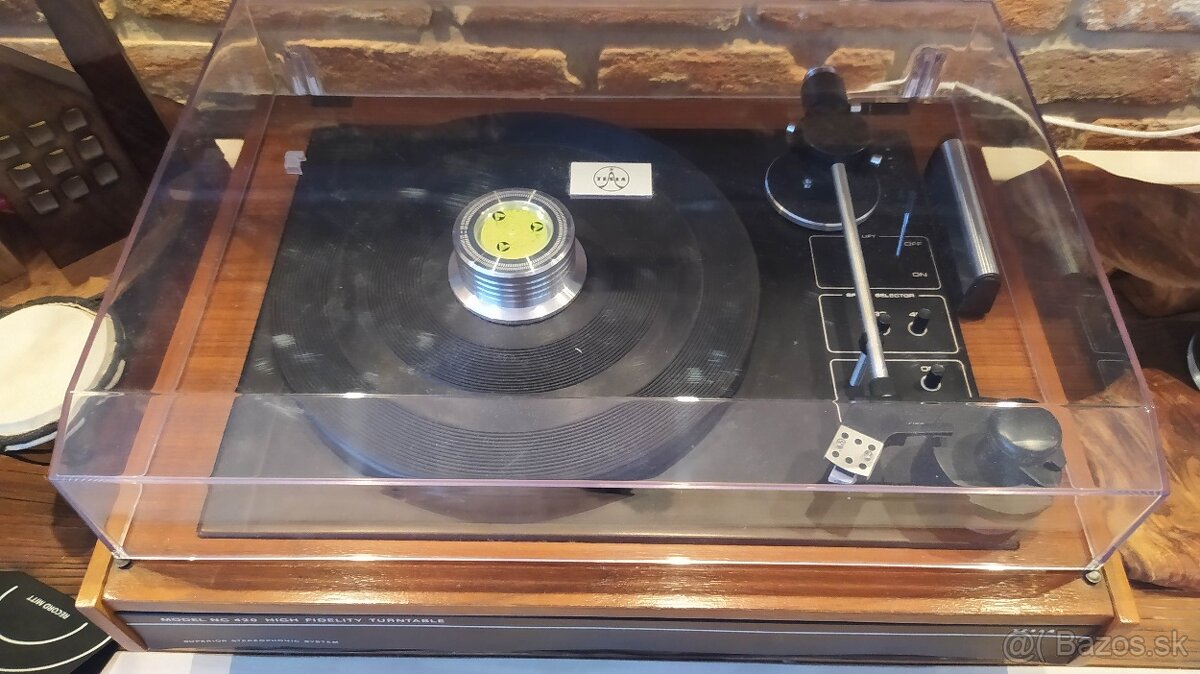 TESLA hliníkový štítok na plexikryt gramofónu 2ks - 5