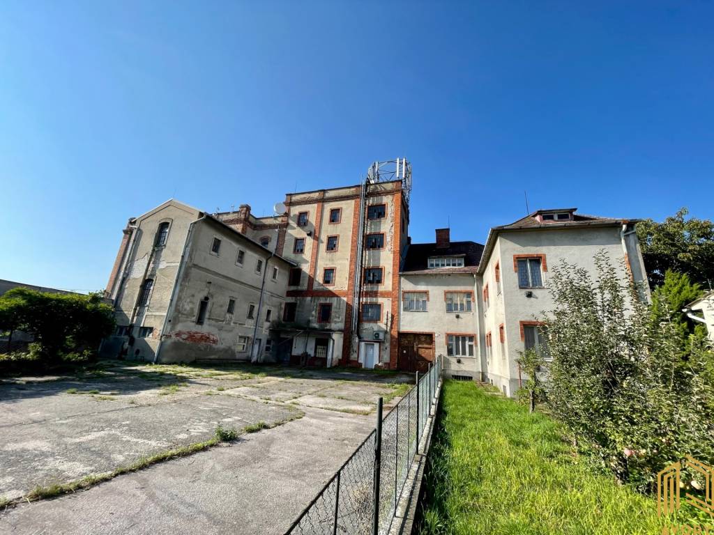 NA PREDAJ 4 - PODLAŽNÁ BUDOVA, POZEMOK 1515m2, GBELY - 5