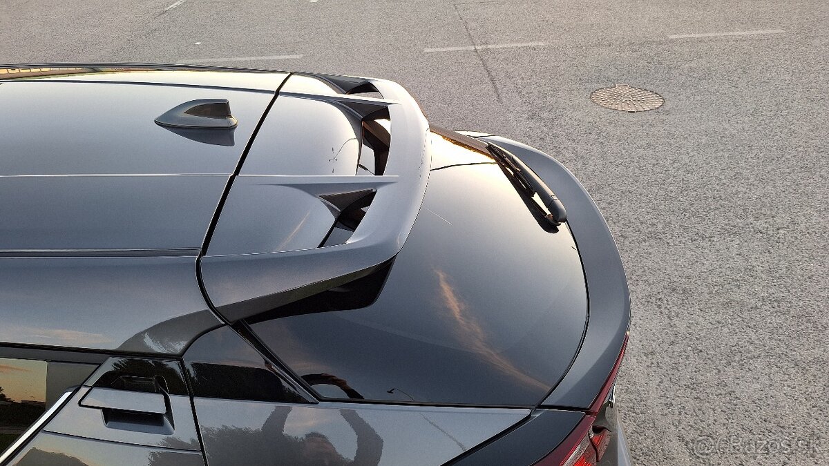 Toyota C-HR 2,0 Hybrid Dynamic Force 184 k e-CVT STYLE - 5