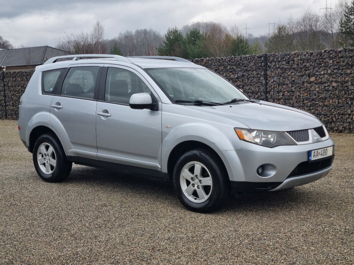 MITSUBISHI OUTLANDER 2,0Di-D 4x4 - 5
