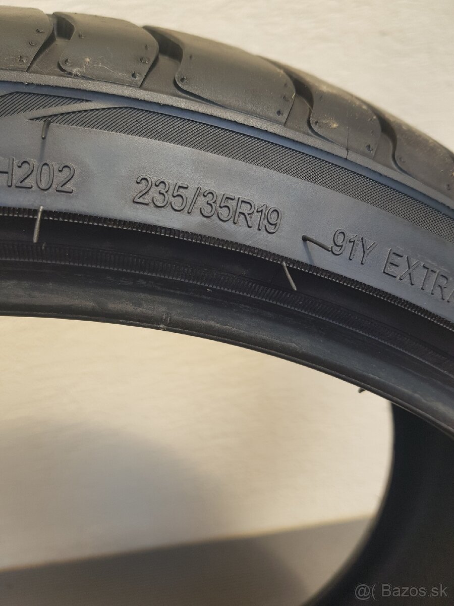 Letné pneumatiky 235/35 R19 - 5