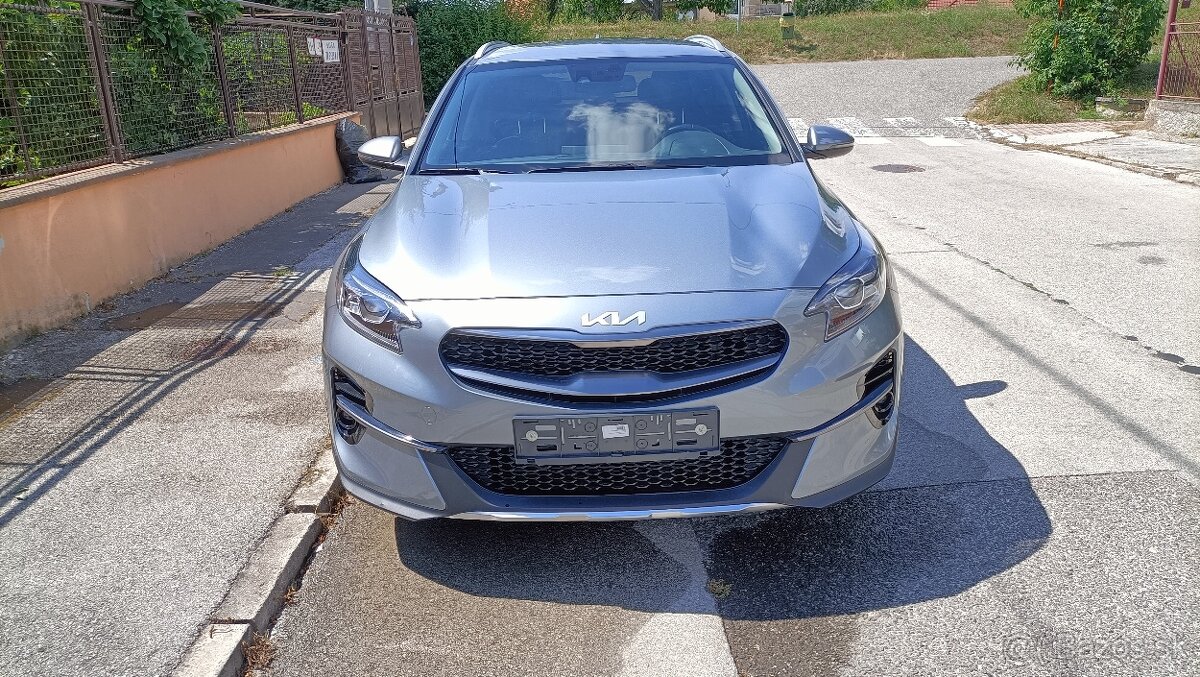 Predám Kia Xceed 1.6 T-GDI Exclusive (118kw) - 5