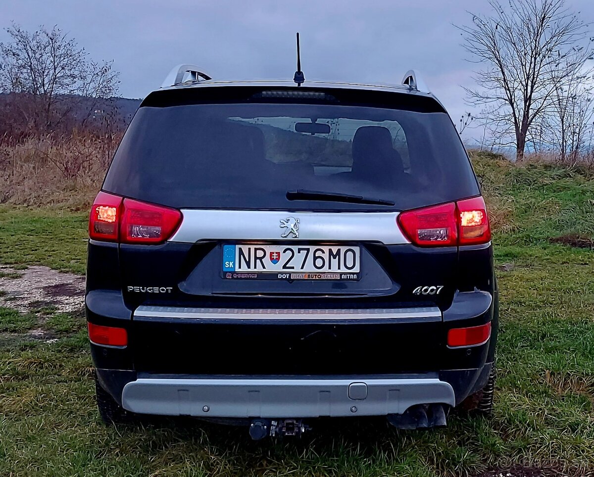 Peugeot 4007 - 5