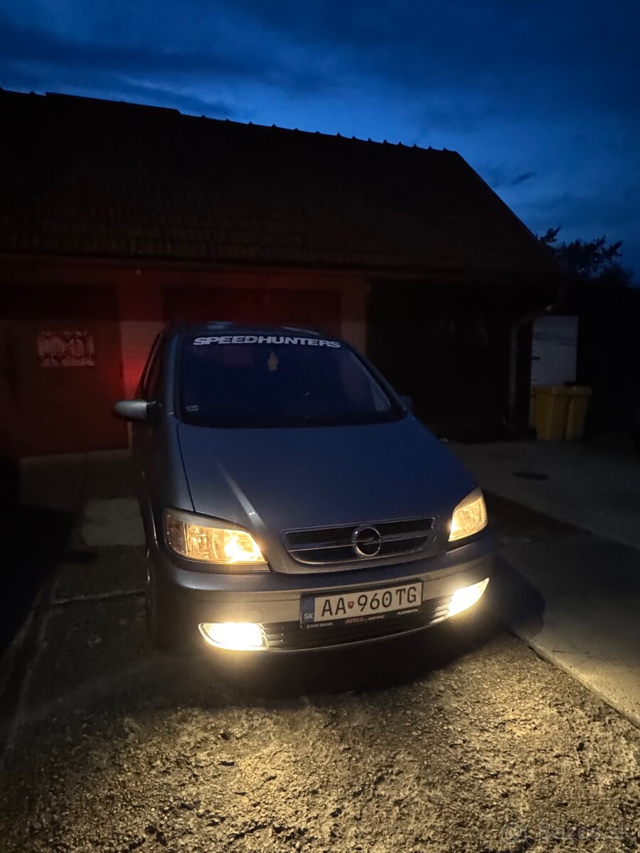 Opel Zafira 2004 - 5