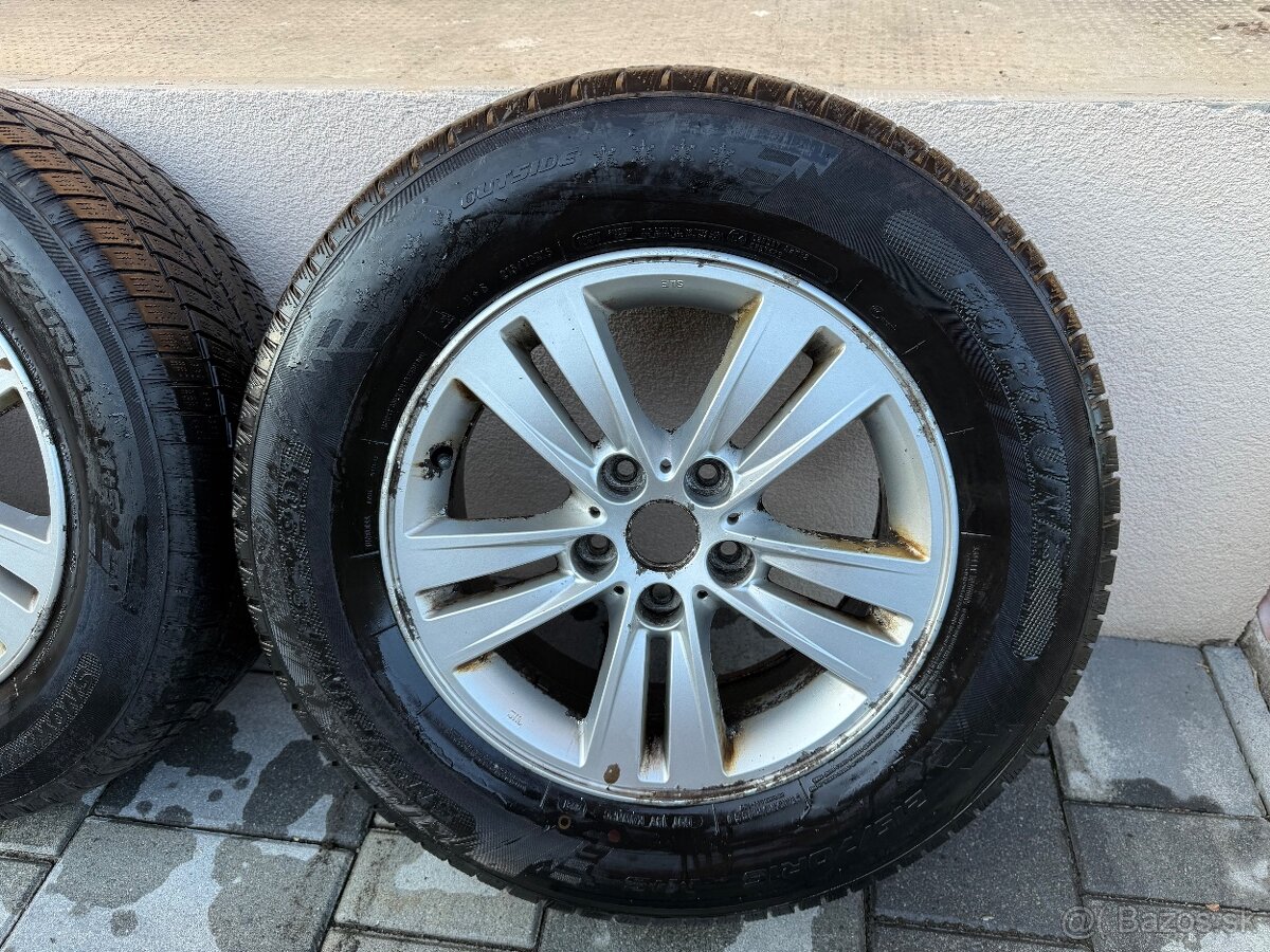 KIA Sportage 215/70 R16 - 5