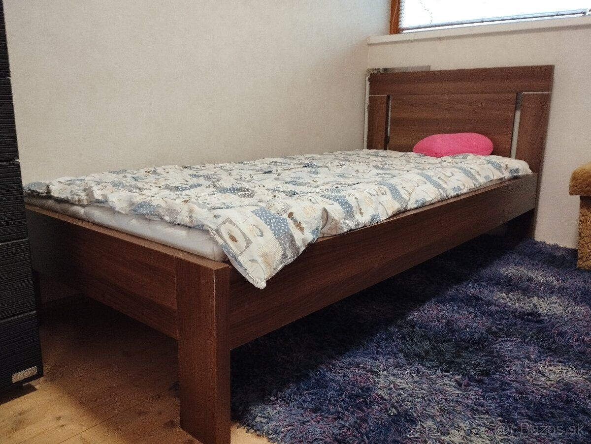 Drevené postele – 2 ks, možnosť rozloženia - 5