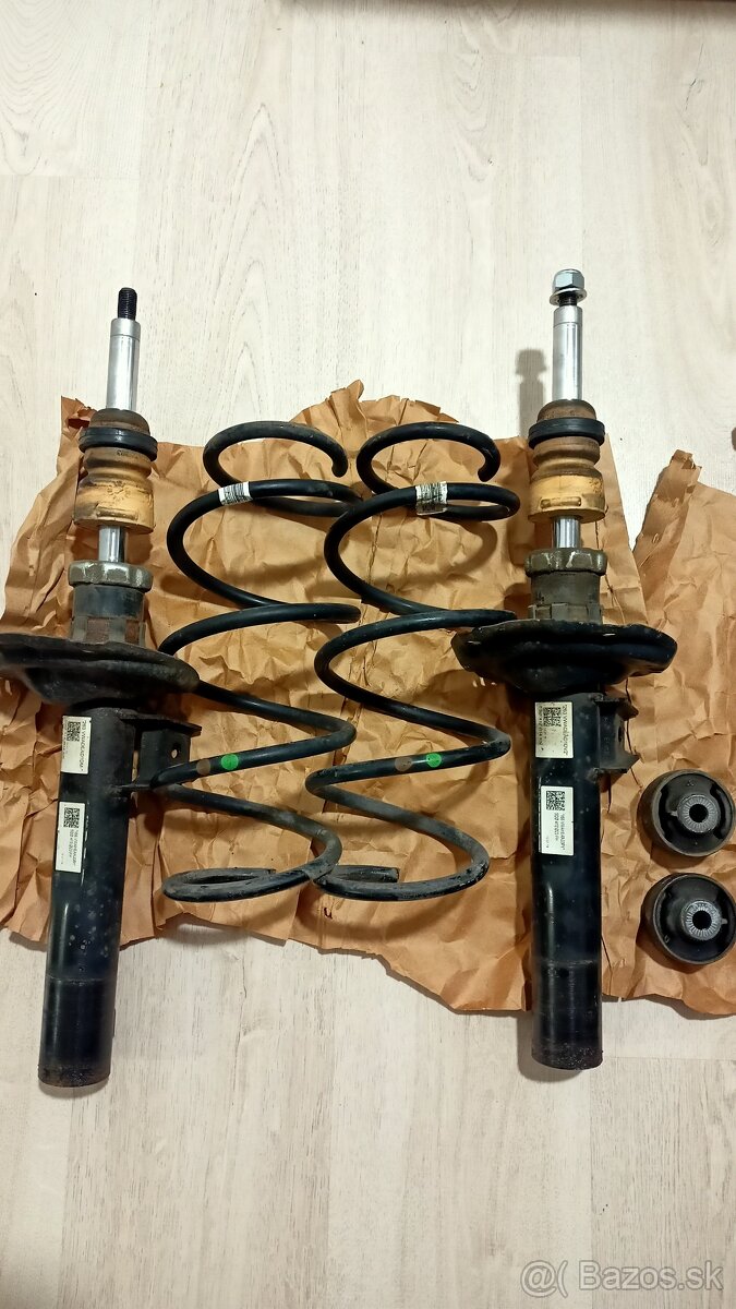 Tlmiče a pružiny zo Škoda Octavia A7 - 5