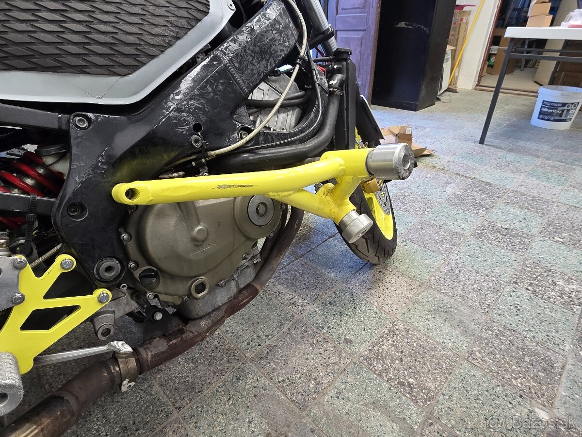 STUNT Honda CBR600 - 5