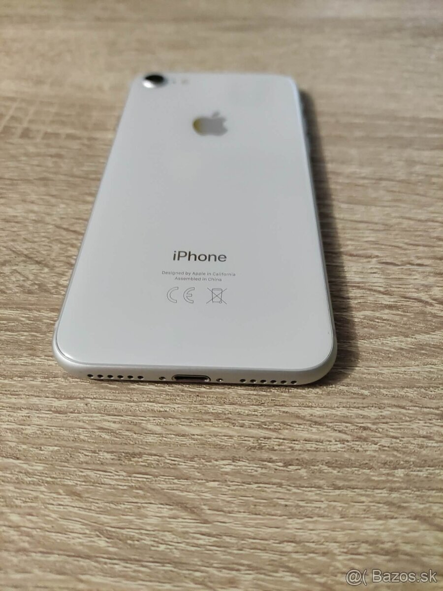 iPhone 8 / 64GB Biely / Nová batéria / TOP stav - 5