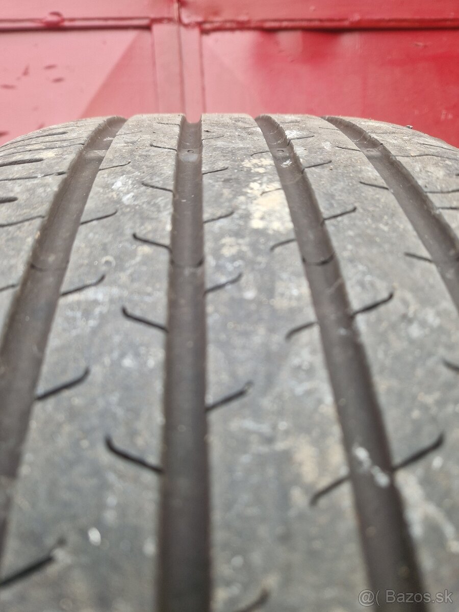 letne pneu 235/55 r18 - 5
