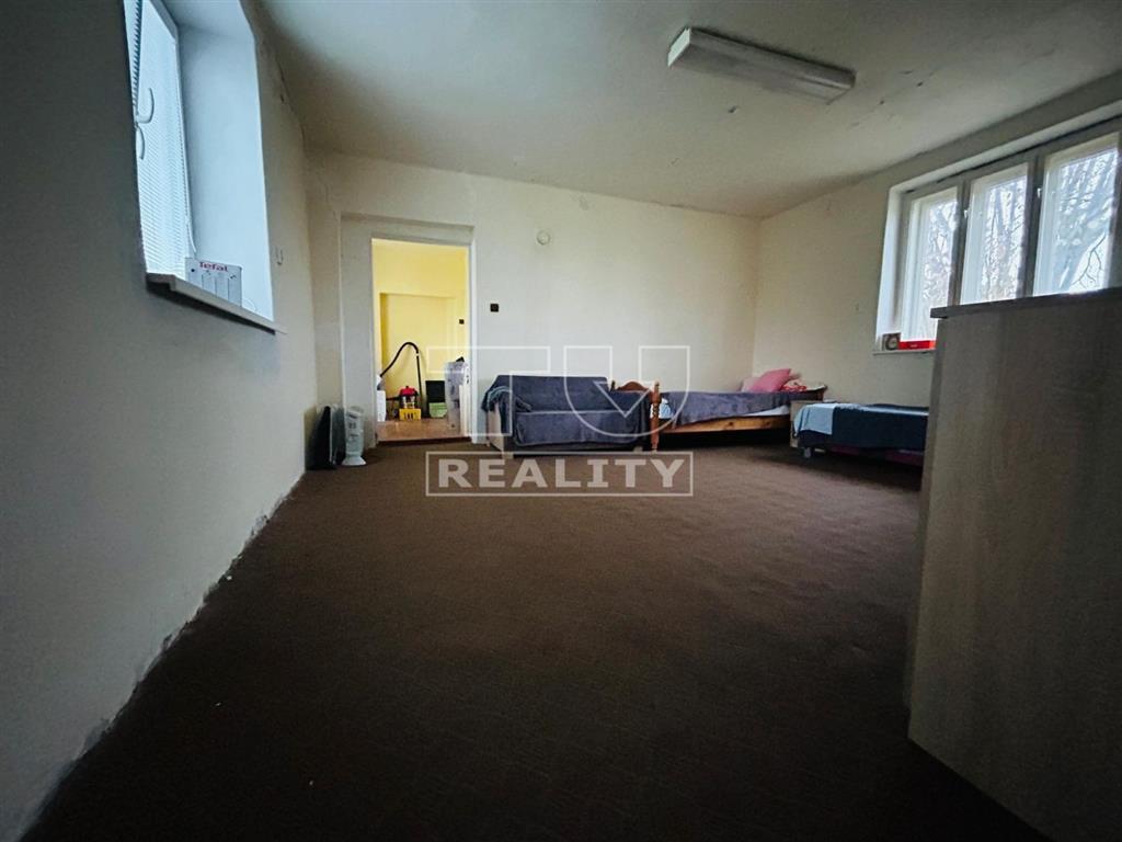 RODINNÝ DOM NA PREDAJ – vhodný na bývanie aj chalupu - 5