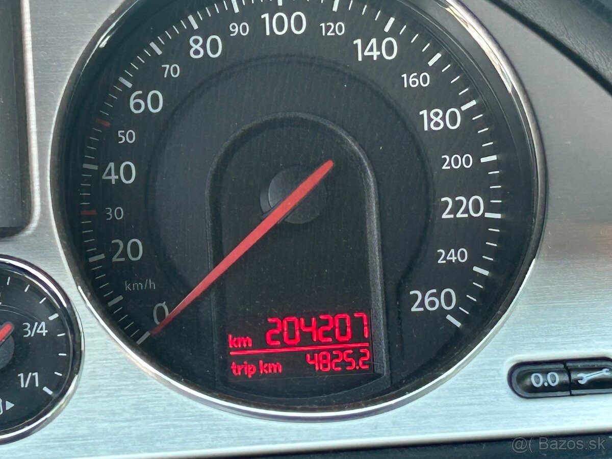 Volkswagen Passat 2.0 TDI Highline DSG - 5