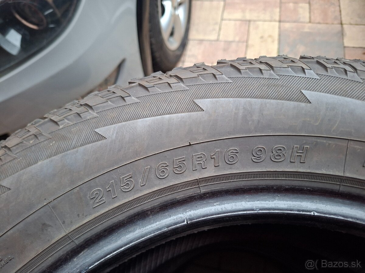 Predám zimné pneu.Yokohama Geolander A/T G015--215/65/16-98H - 5