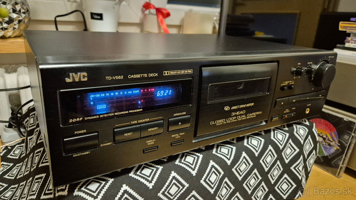 JVC TD-V562 - 5