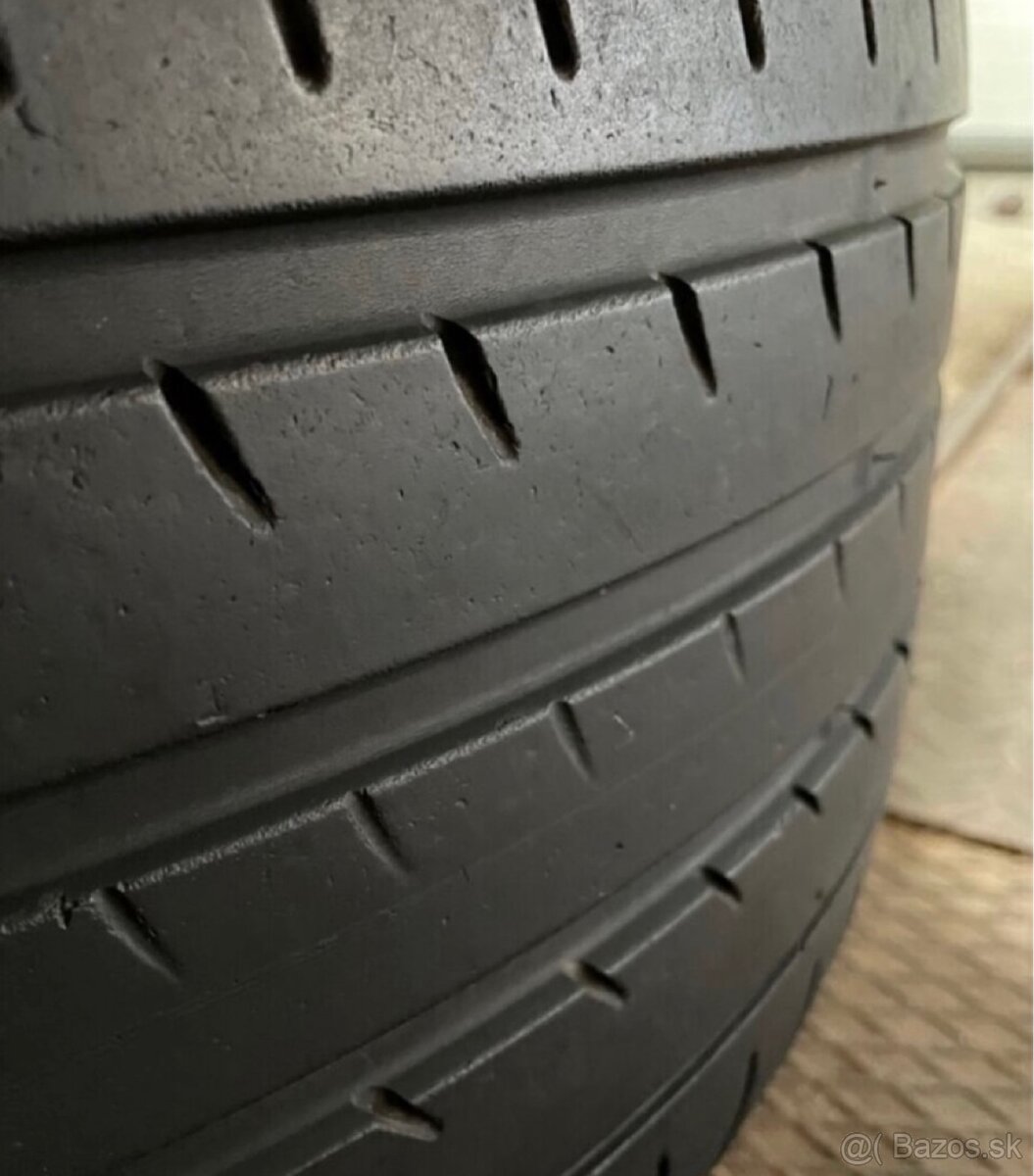 Yokohama 285/40 R21 letné - 5