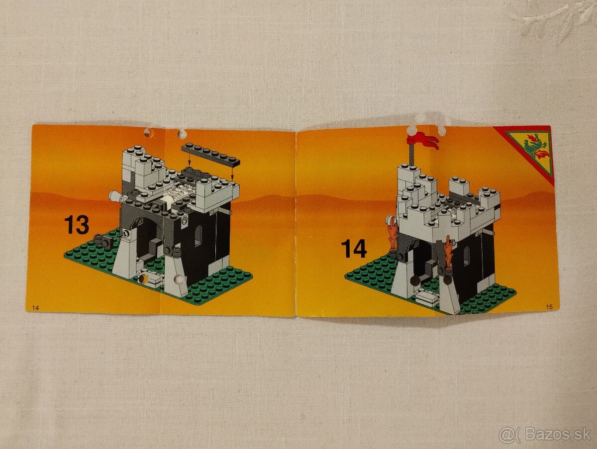 LEGO Castle 6036 Skeleton Surprise - 5