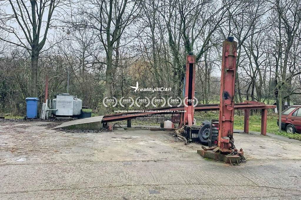 polyfunkčný objekt so 4-izbovým bytom v obci Pavlice - 5