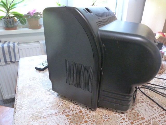 Predám - televízor PHILIPS - 5