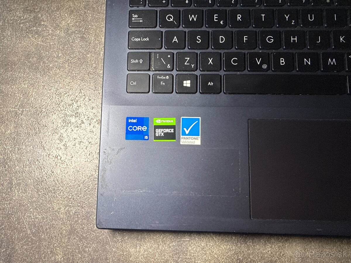 ASUS Vivobook 15 - 5