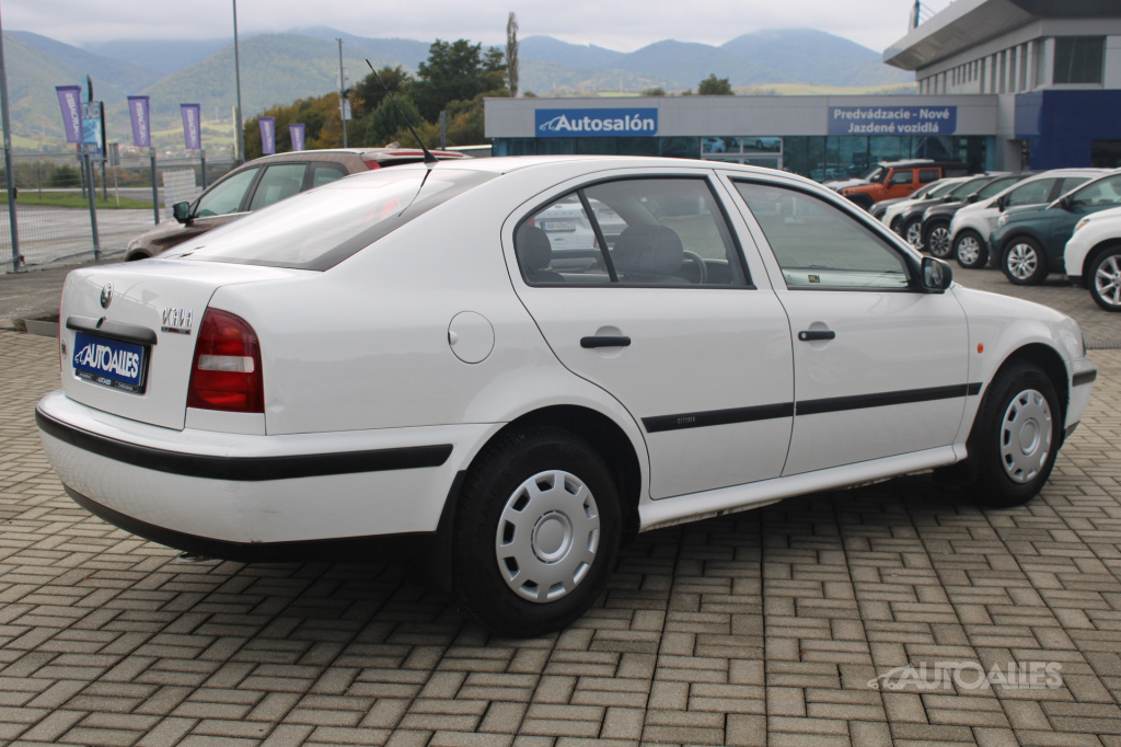 Škoda Octavia 1,4 MPi 44 kW LX - 5