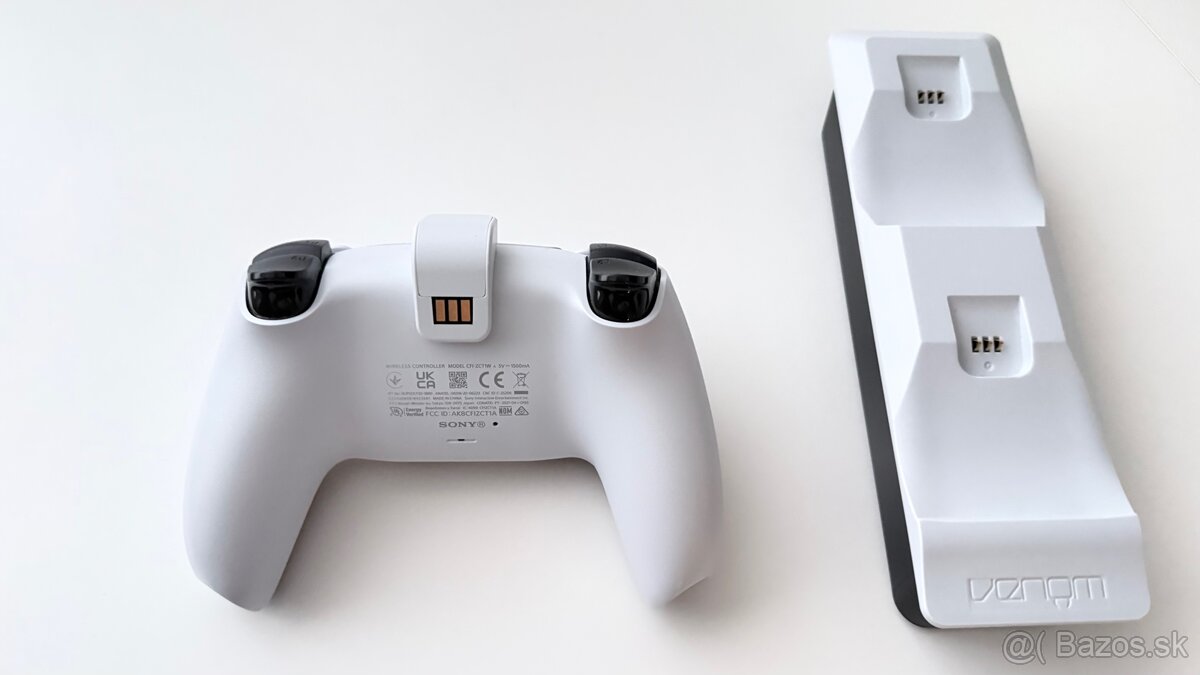 VENOM dokovacia stanica VS5001 - 5