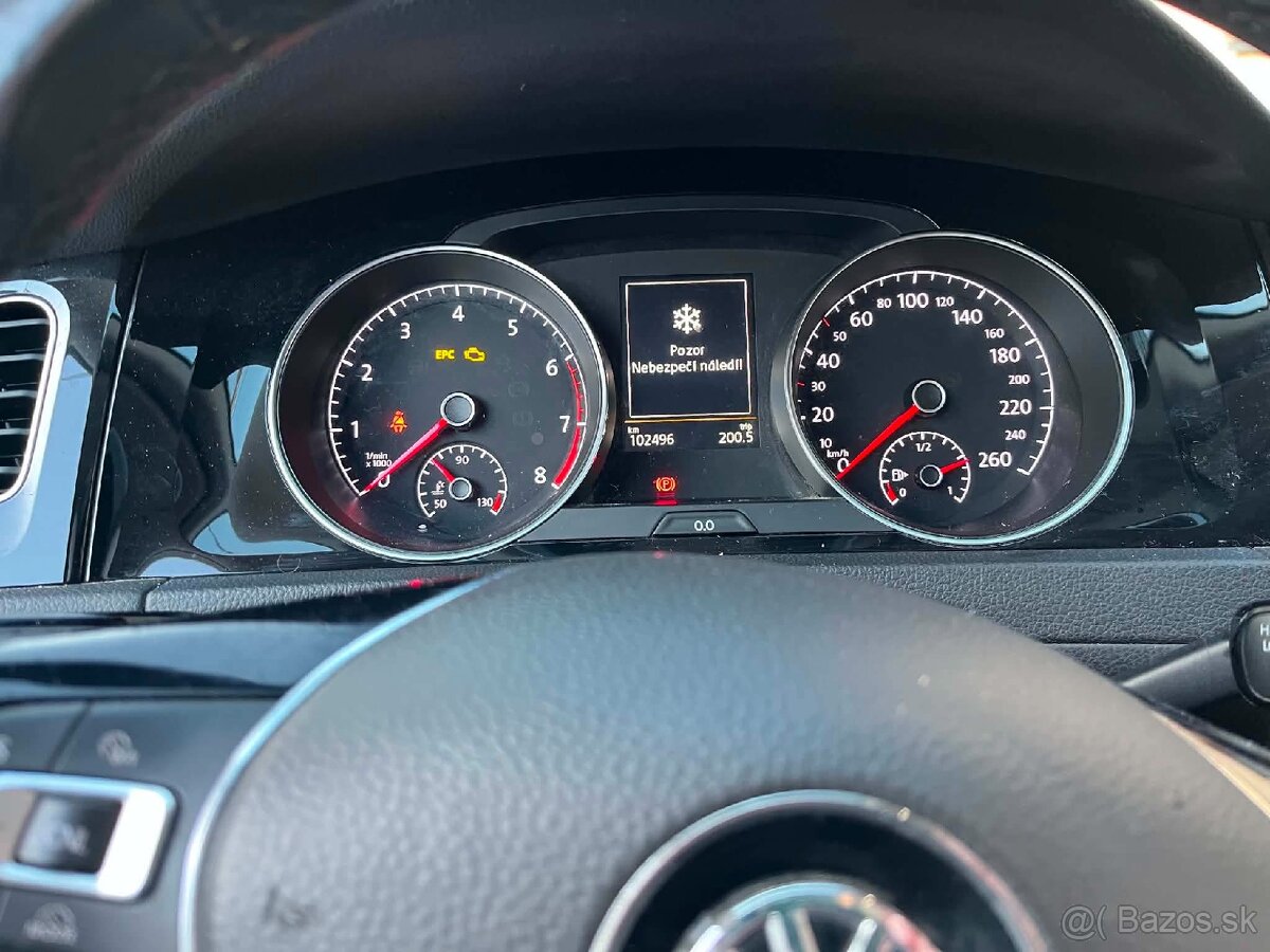 VOLKSWAGEN GOLF 7 - 5