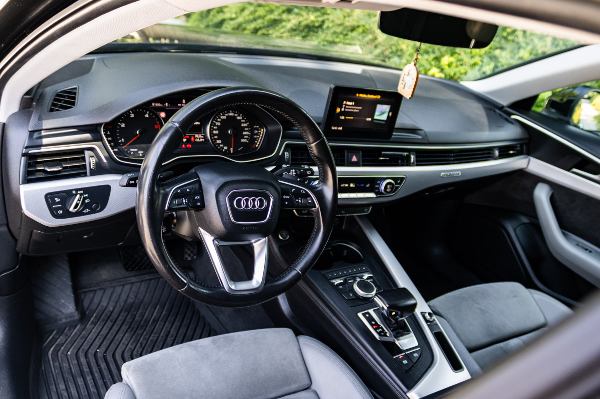 Audi A4 Avant 3.0 TDI 160kW quattro S tronic / TOP STAV / - 5