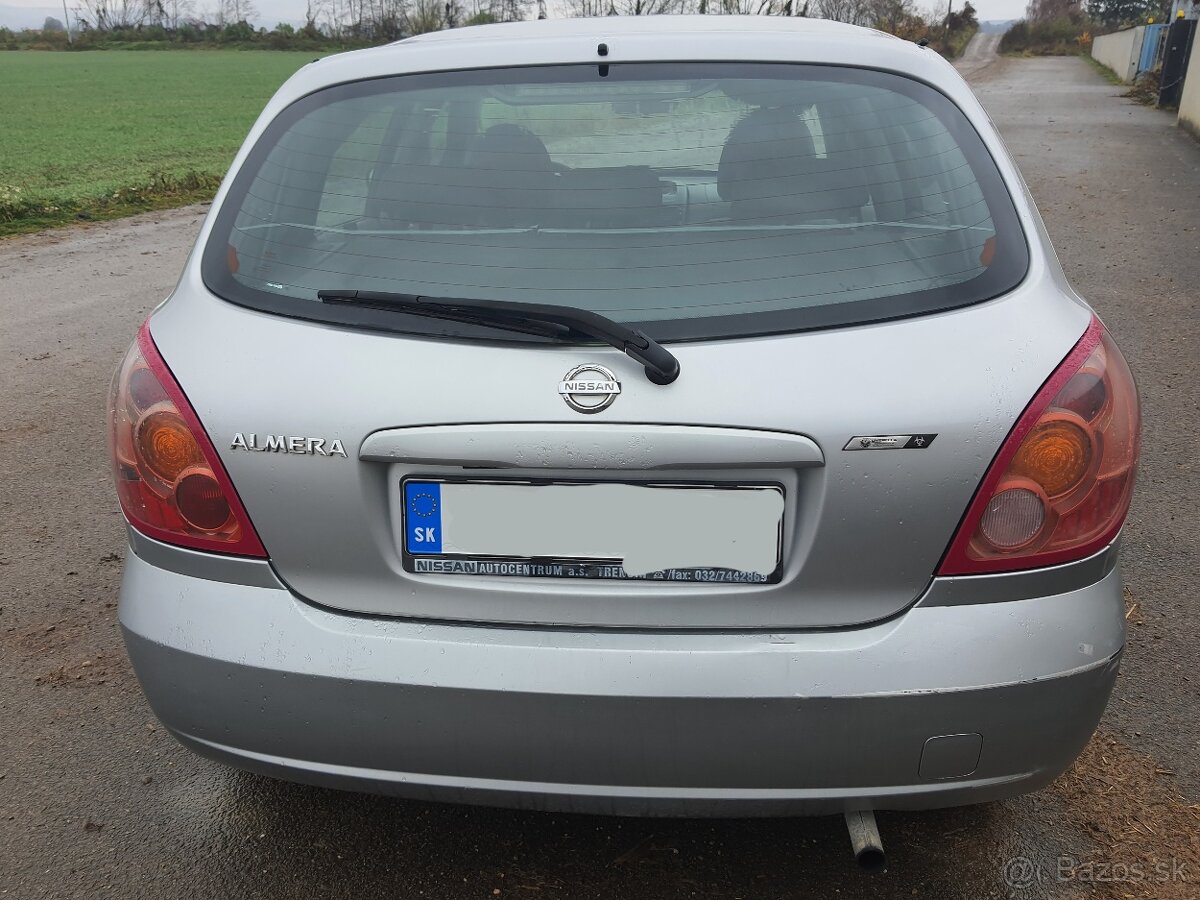 Nissan Almera N16 Hatchback (2003) - 5